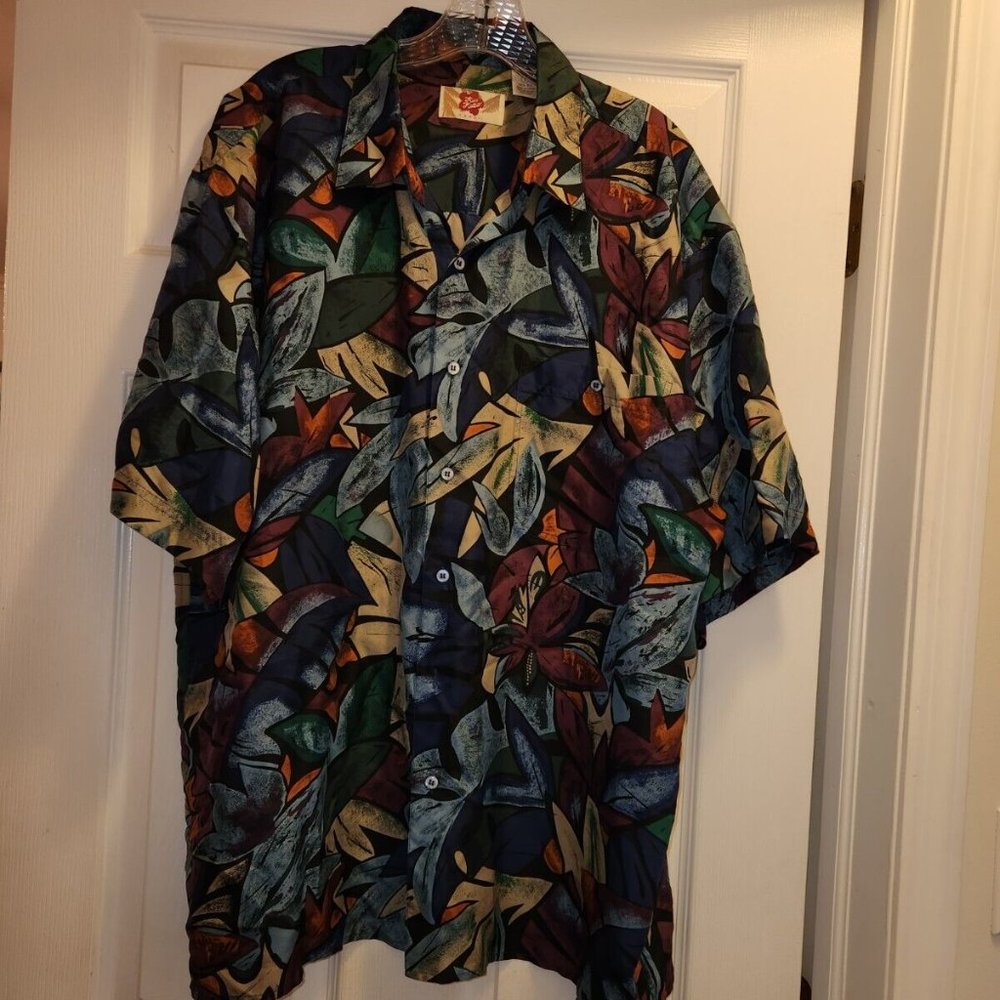 Hilo Hattie Hawaii 100% Silk Hawaiian Shirt Short Sleeve Blue Floral Large